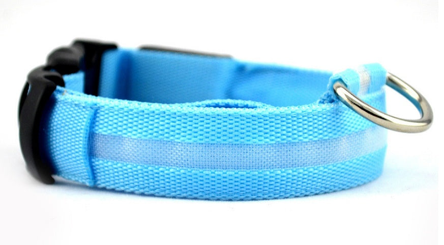 Nylon LED verlichte halsband - oplaadbaar of op batterijen